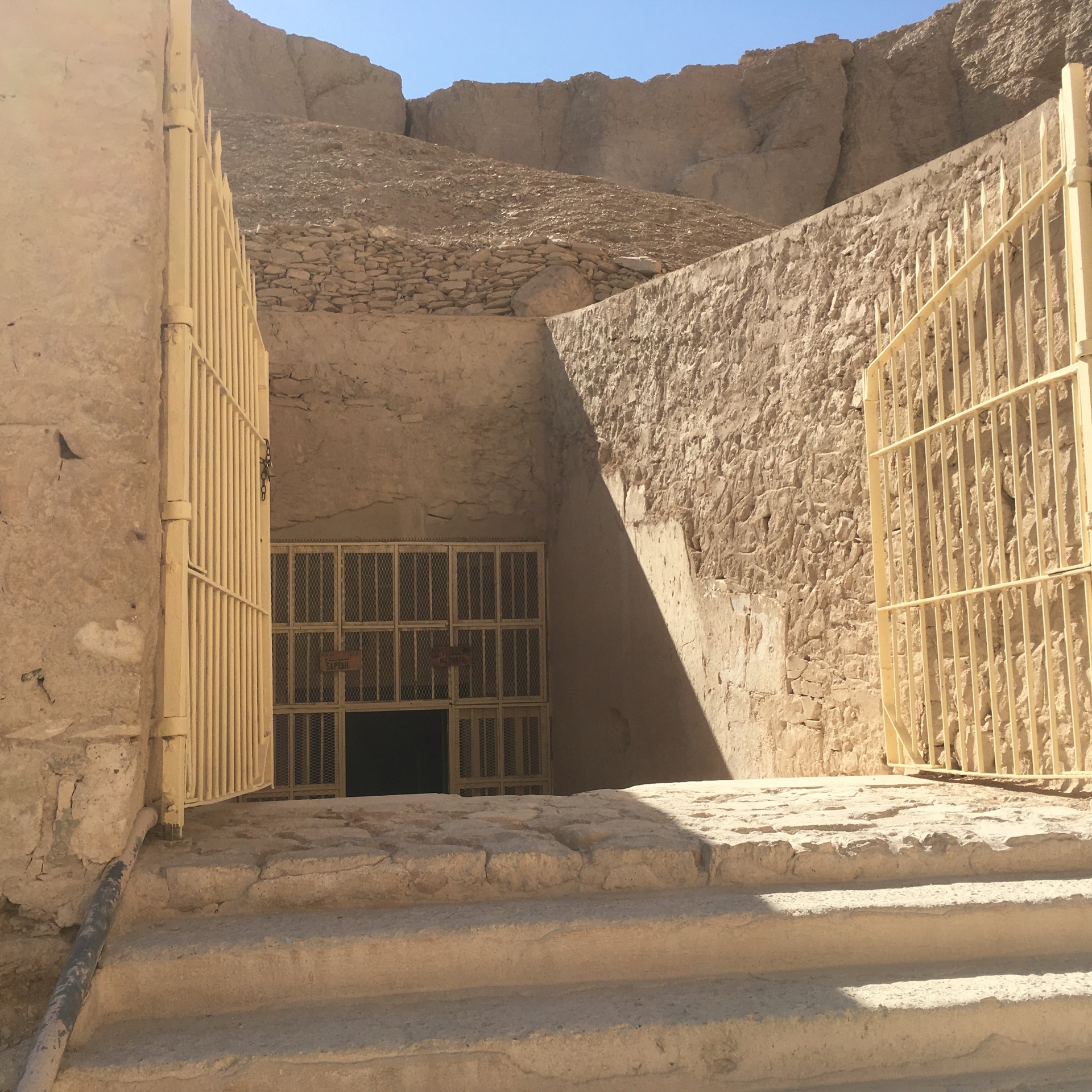 シプタハ王墓（第19王朝，KV47）Siptah: ルクソールの風