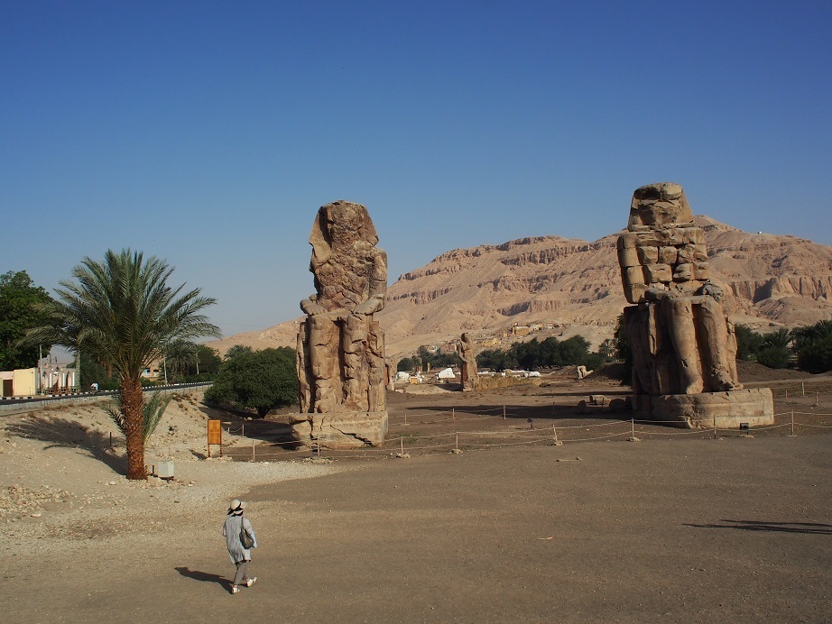 メムノンの巨像 Colossi Of Memnon ルクソールの風に吹かれて